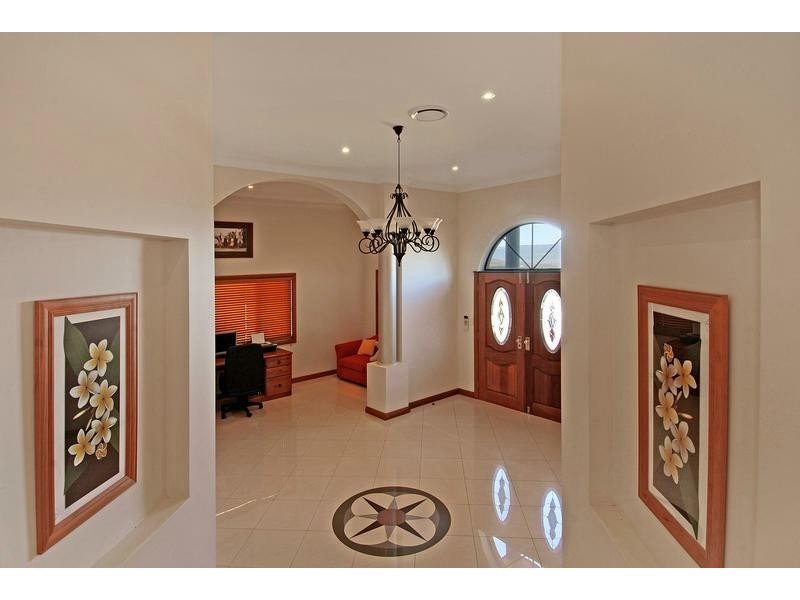 Lake Heights NSW 2502