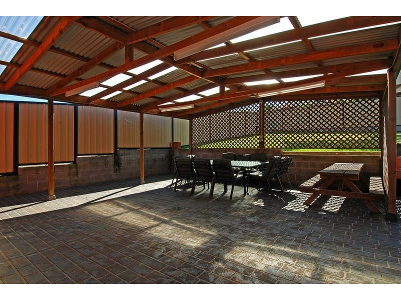 Lake Heights NSW 2502