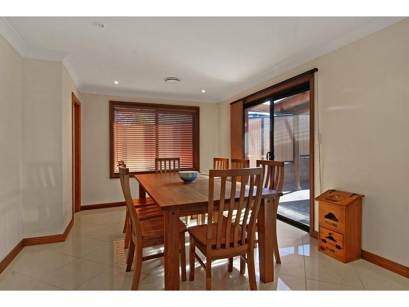 Lake Heights NSW 2502