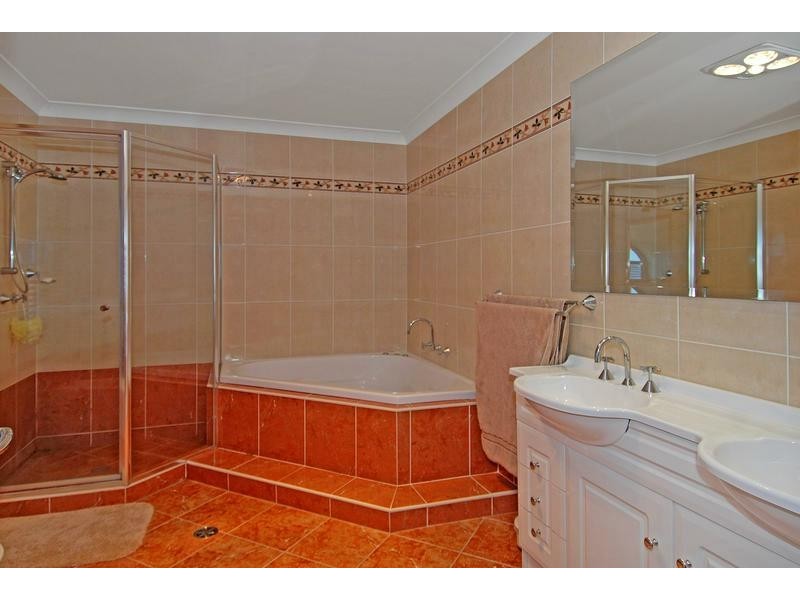 Lake Heights NSW 2502
