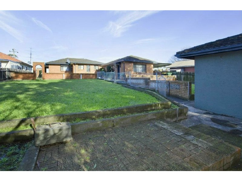 Lake Heights NSW 2502