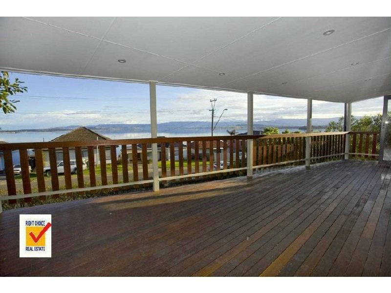 Lake Heights NSW 2502