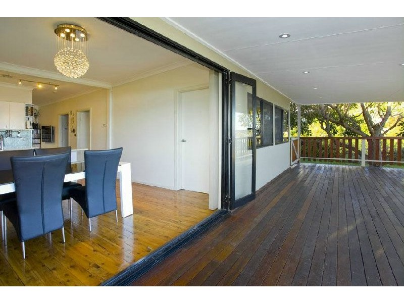 Lake Heights NSW 2502