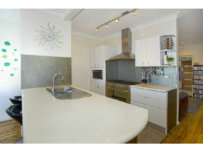 Lake Heights NSW 2502