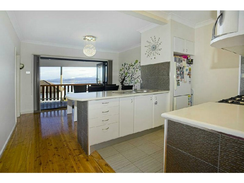 Lake Heights NSW 2502