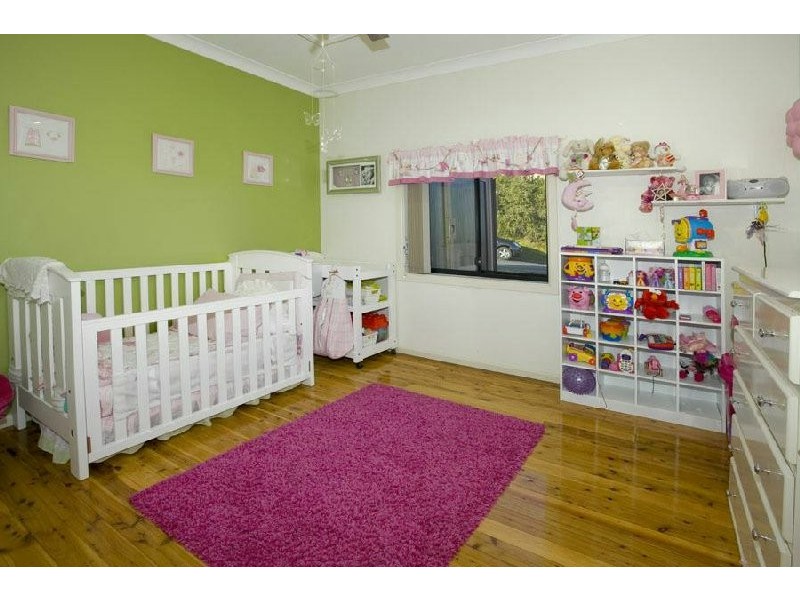 Lake Heights NSW 2502