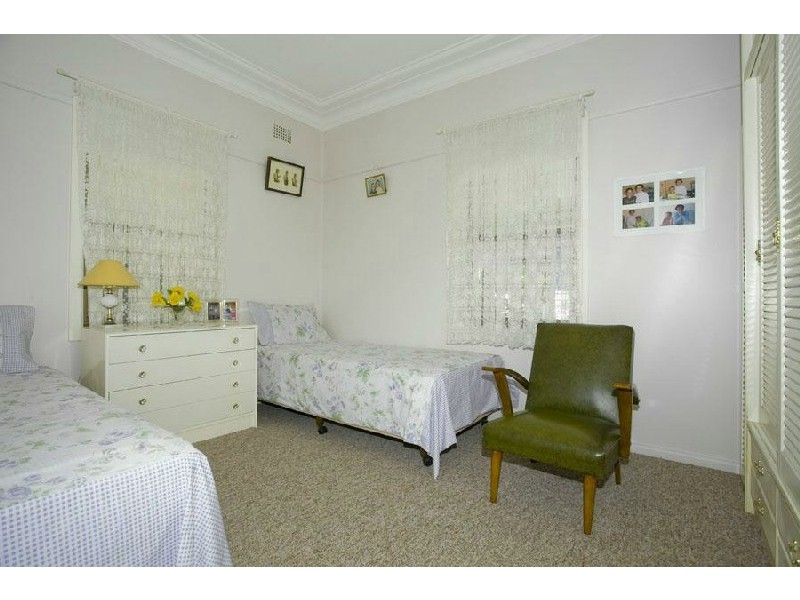 Lake Heights NSW 2502