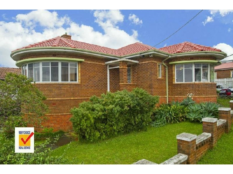 Lake Heights NSW 2502