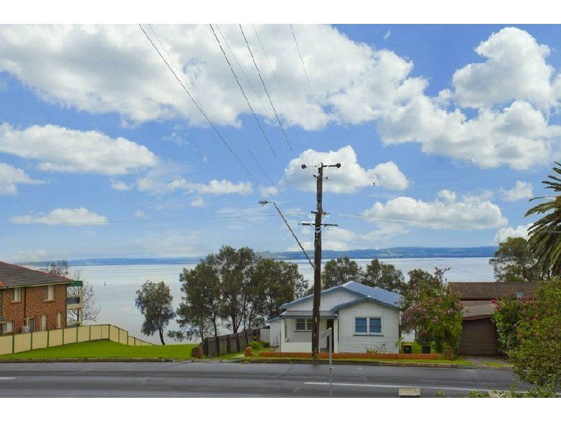 Lake Heights NSW 2502