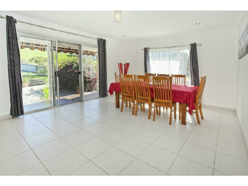 Lake Heights NSW 2502