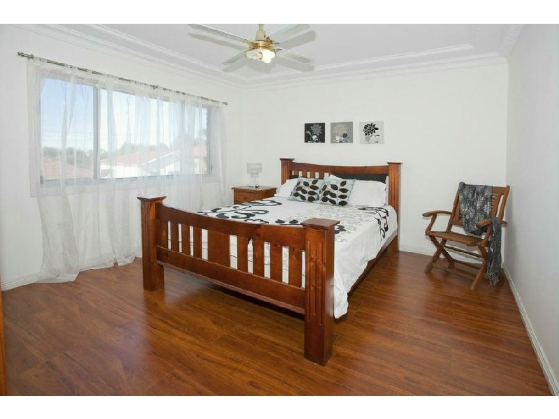 Lake Heights NSW 2502