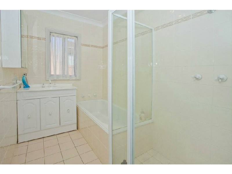 Lake Heights NSW 2502