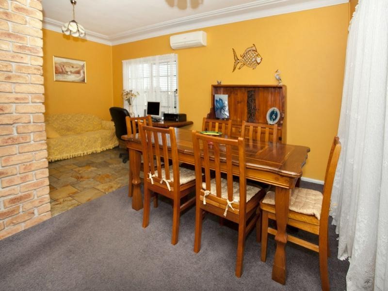 Lake Heights NSW 2502