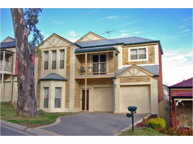 4 BLOOMSBURY LANE, Golden Grove SA 5125