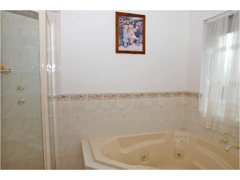 4 BLOOMSBURY LANE, Golden Grove SA 5125