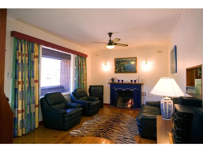 7 SCHOOL DRIVE, Banksia Park SA 5091