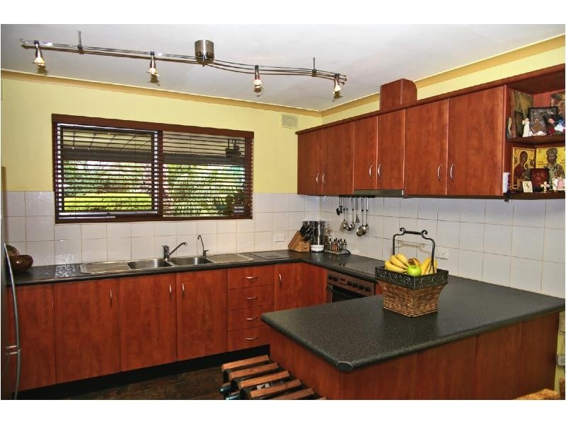 13 HEYSEN AVENUE, Hope Valley SA 5090