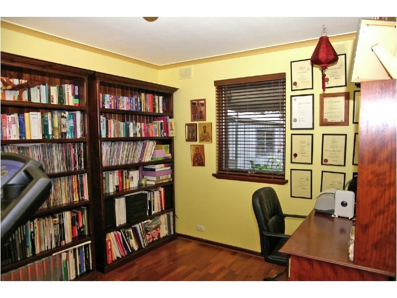 13 HEYSEN AVENUE, Hope Valley SA 5090