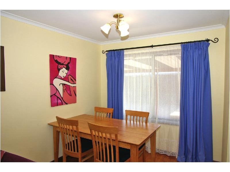 8 CHAPMAN CRESCENT, Redwood Park SA 5097