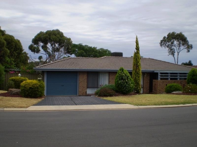 9 HUTT PLACE, Modbury Heights SA 5092