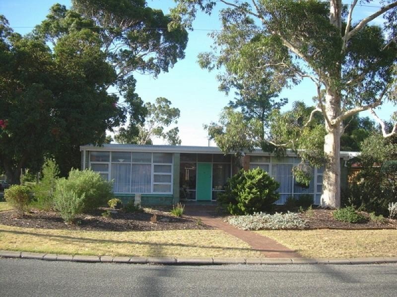 13 GREENSVIEW ROAD, Banksia Park SA 5091
