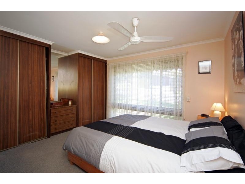 22 AMETHYST CRES, Hope Valley SA 5090