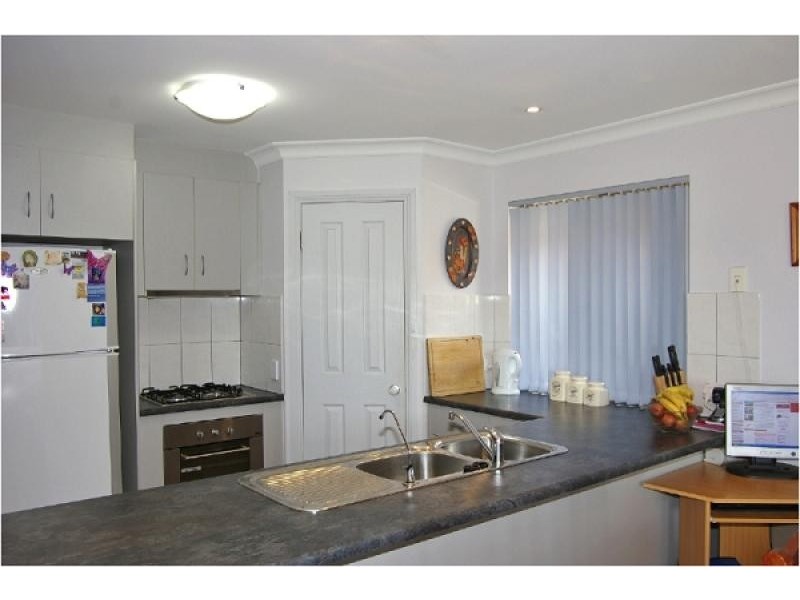 32B WARREN ROAD, Para Hills West SA 5096