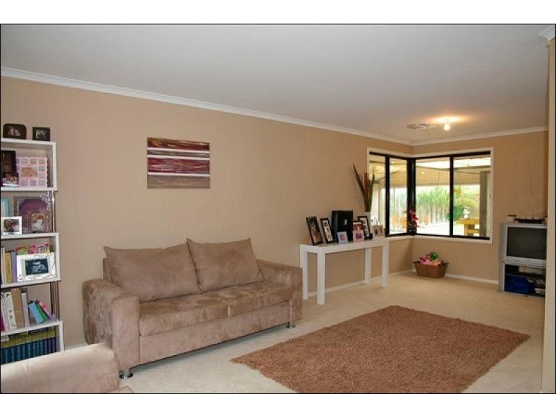 9 Premier Close, Andrews Farm SA 5114