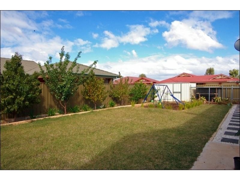 9 Premier Close, Andrews Farm SA 5114