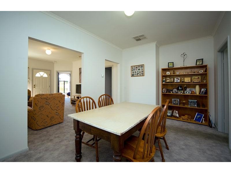 12 DUCHESS WALK, Para Hills SA 5096