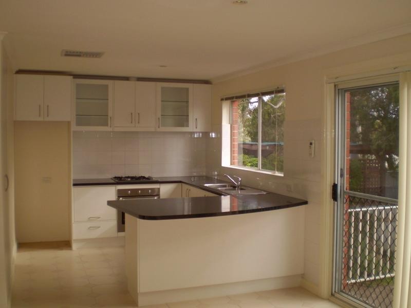 8 GREENSVIEW ROAD, Banksia Park SA 5091