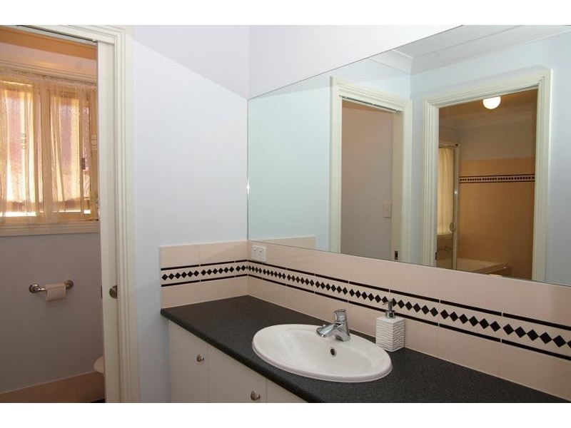 18 McKinlay Crescent, Gilles Plains SA 5086