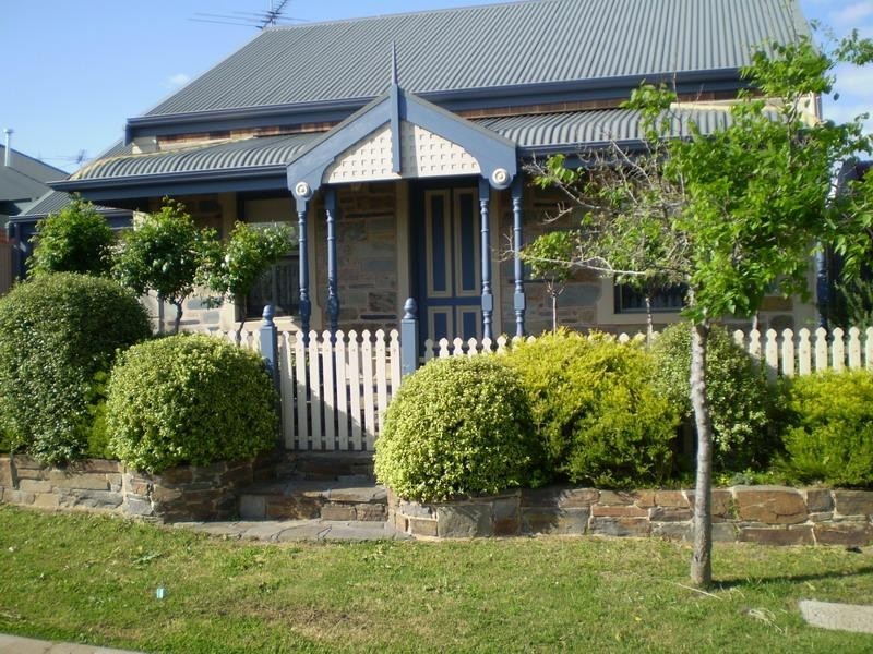 18 Locheal Avenue, Greenwith SA 5125