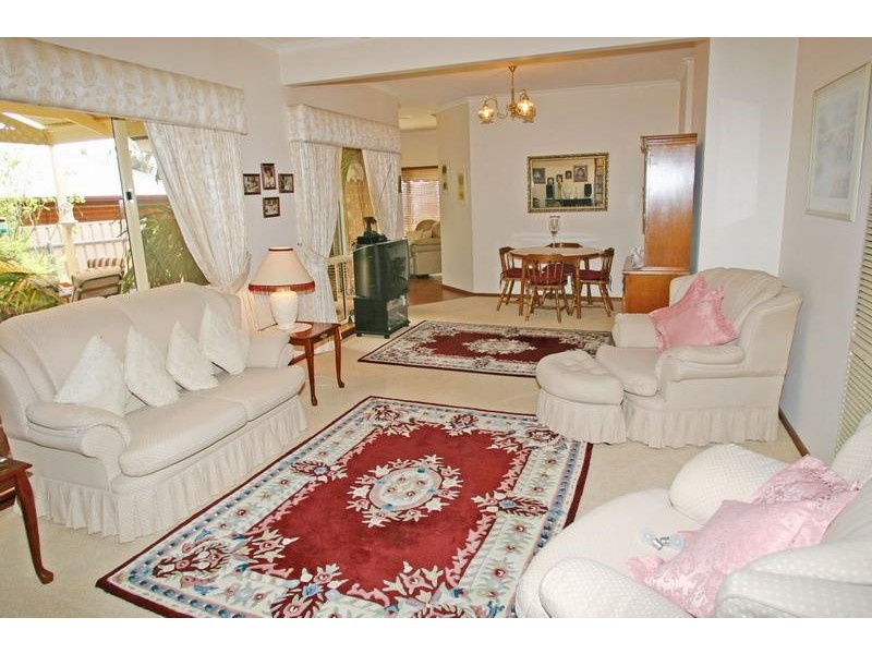 9 Laburnum Drive, Greenwith SA 5125