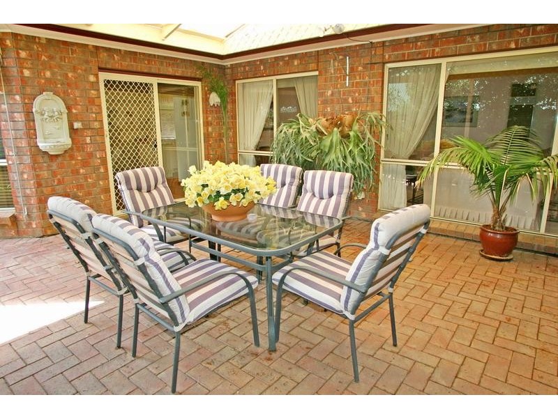 9 Laburnum Drive, Greenwith SA 5125