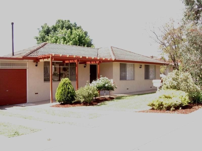 8 Crozier Avenue, Modbury SA 5092