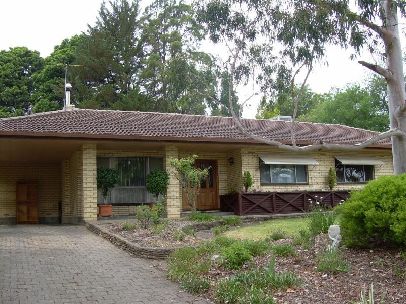 1 Glen Crescent, Vista SA 5091