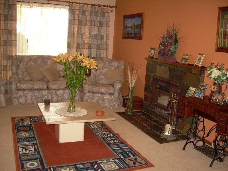 1 Glen Crescent, Vista SA 5091