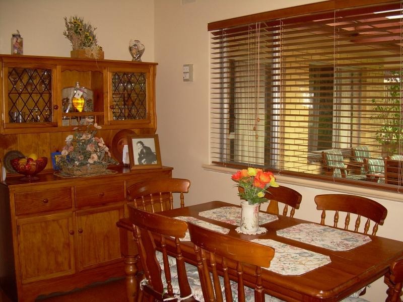 1 Glen Crescent, Vista SA 5091