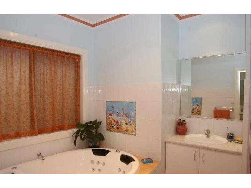 11 Nugent Place, Golden Grove SA 5125