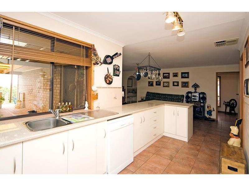 22 Annesley Close, Salisbury Heights SA 5109