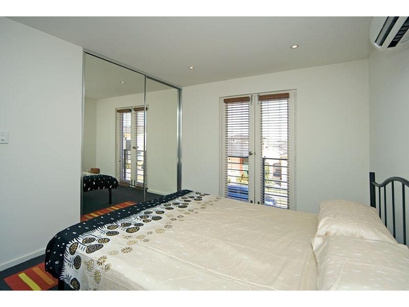 9 Fraser Lane, Mawson Lakes SA 5095