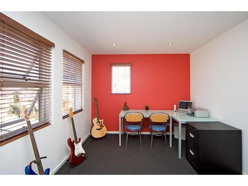 9 Fraser Lane, Mawson Lakes SA 5095