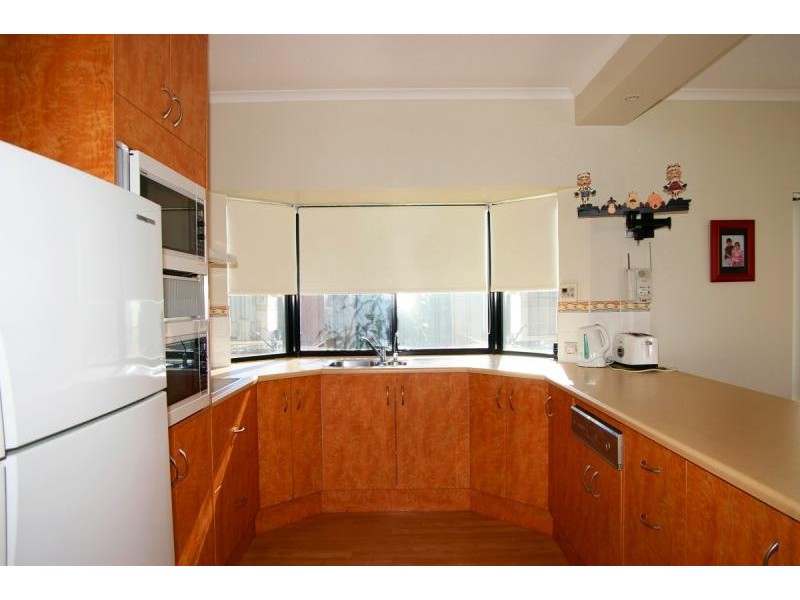 4 Coopers Crescent, Mawson Lakes SA 5095