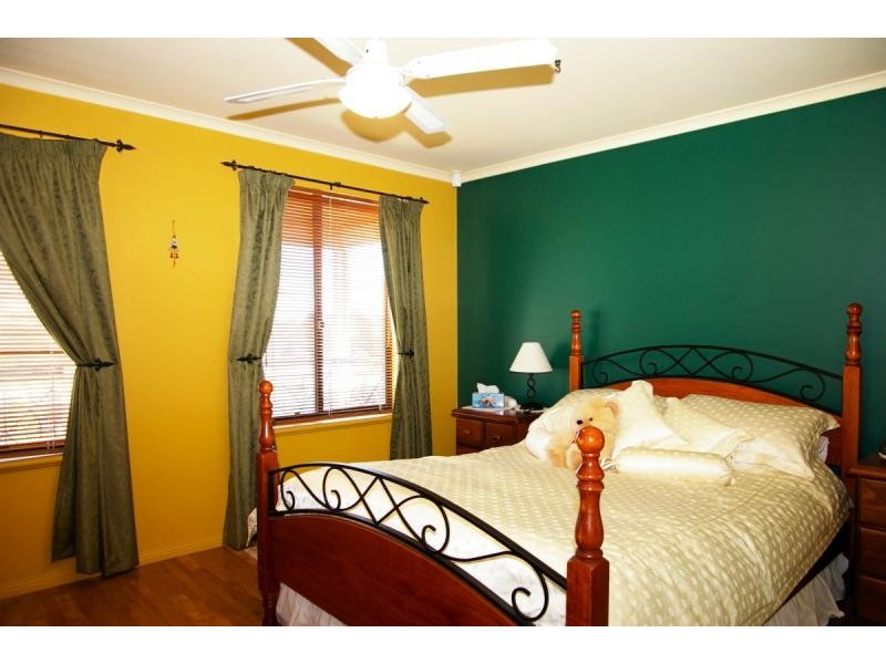 4 Coopers Crescent, Mawson Lakes SA 5095