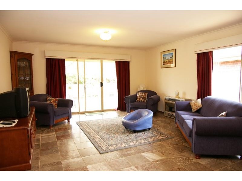 8 Temple Court, Oakden SA 5086