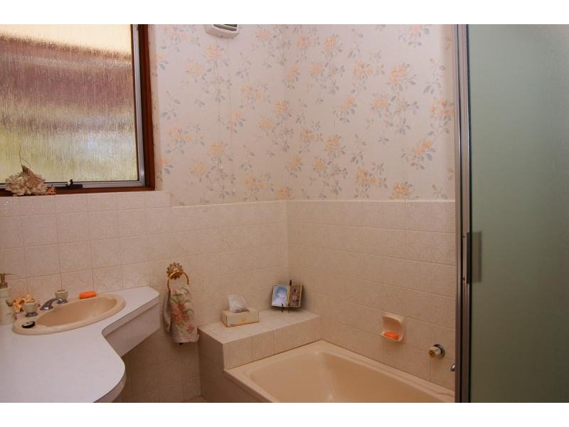 13 Nunyah Drive, Banksia Park SA 5091