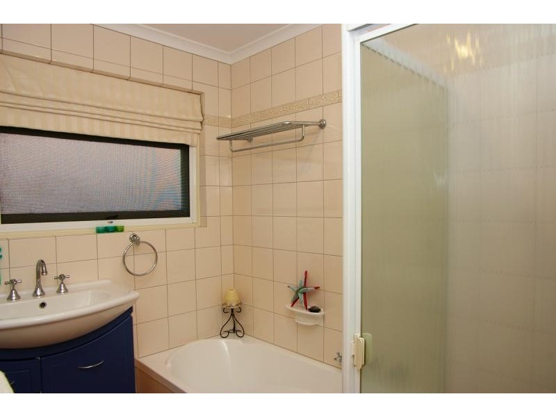 10 Allchurch Avenue, Redwood Park SA 5097