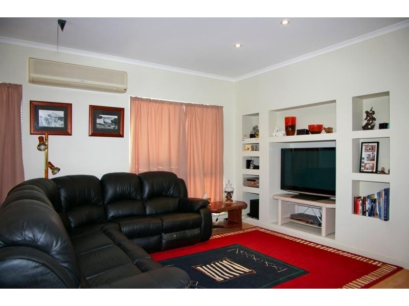 4 Coopers Crescent, Mawson Lakes SA 5095