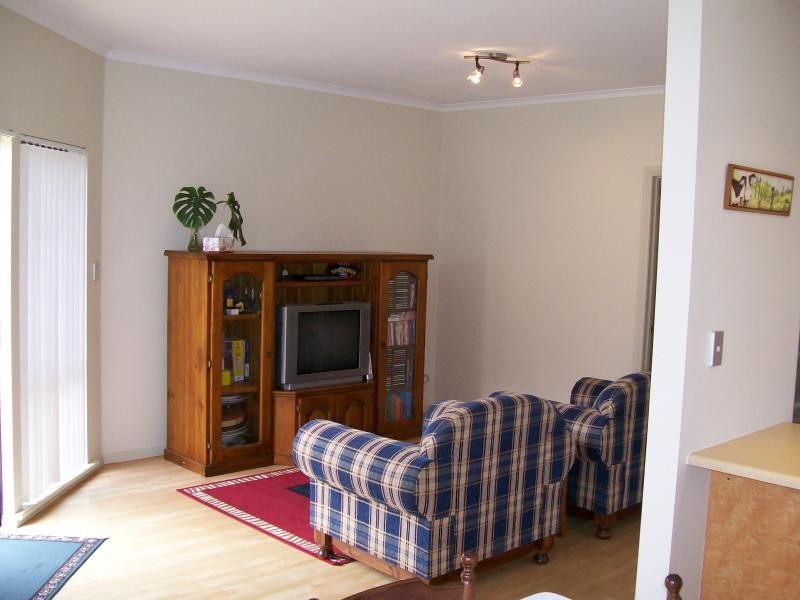 4 Coopers Crescent, Mawson Lakes SA 5095